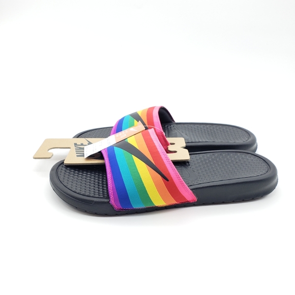 nike benassi be true slides
